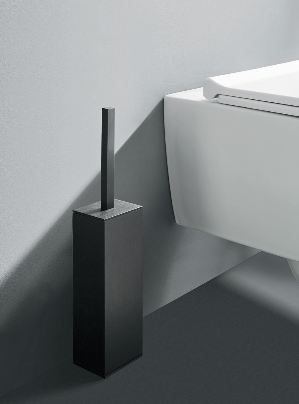 https://www.arbiarredobagno.it/wp-content/uploads/2021/05/Arbi-Zeus-porta-scopino-nero-spazzolato.png